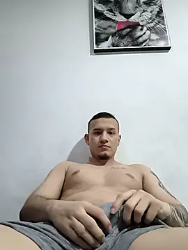 Snapshot of andriu656 chatting on 10-10-25, 09:59 andriu656 online show from 10-10-25, 09:59