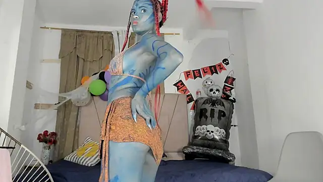 Nina keller  online show from 10-31-25, 10:16