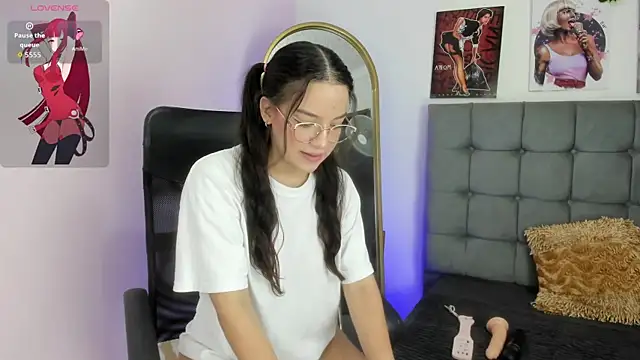 beauty lana18 online show from 11-28-25, 06:35