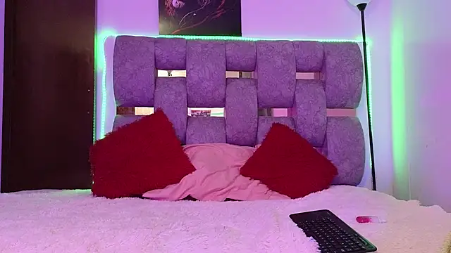 alix kitty online show from 12-15-25, 08:03