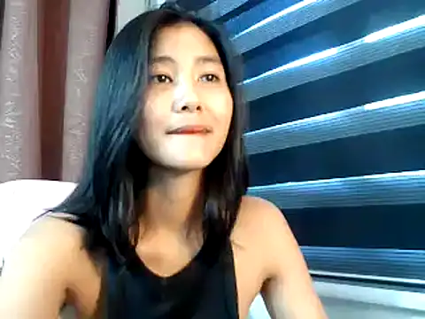 Snapshot of De_amore chatting on 10-15-25, 12:20 De amore online show from 10-15-25, 12:20