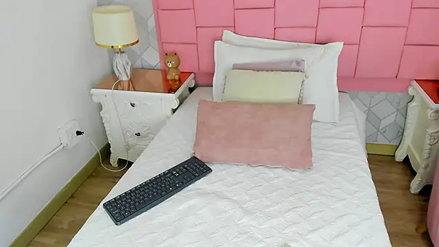 Snapshot of mary_joseph chatting on 01-17-26, 03:21 mary joseph online show from 01-17-26, 03:21