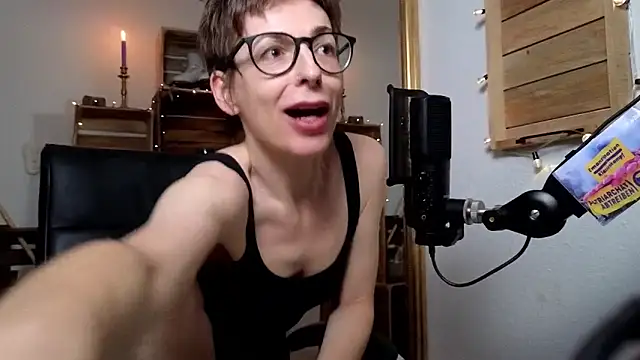 Antifistin online show from 10-25-25, 05:13