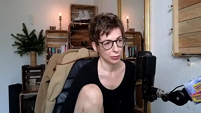 Antifistin online show from 11-27-25, 11:54