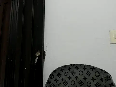 Snapshot of sarita-moree chatting on 12-05-25, 03:32 sarita-moree online show from 12-05-25, 03:32