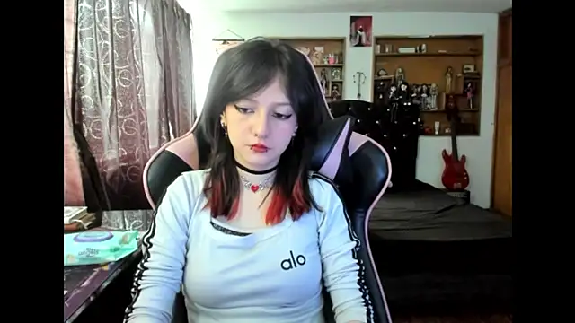 Maki Zein  online show from 11-07-25, 03:05