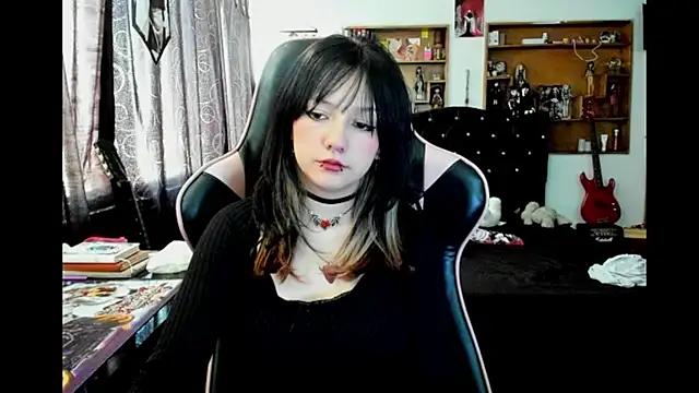 Maki Zein  online show from 02-17-26, 09:01