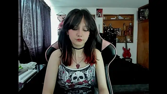 Maki Zein  online show from 12-16-25, 06:45