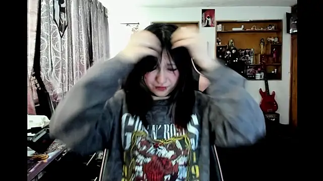 Maki Zein  online show from 01-16-26, 02:10