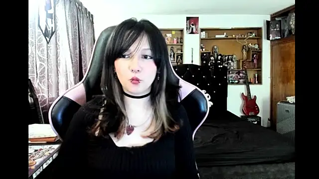 Maki Zein  online show from 02-05-26, 07:53