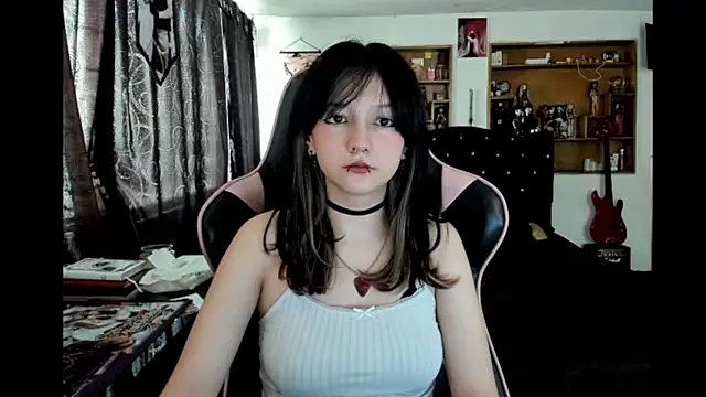 Maki Zein  online show from 02-10-26, 07:24