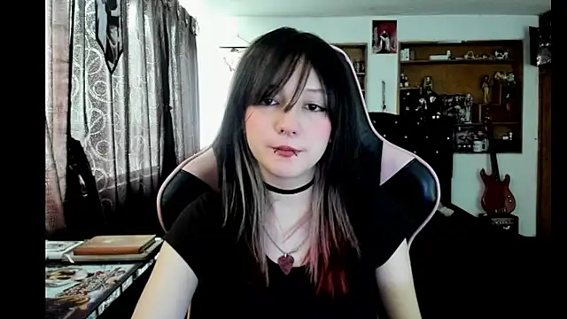 Maki Zein  online show from 01-14-26, 08:12