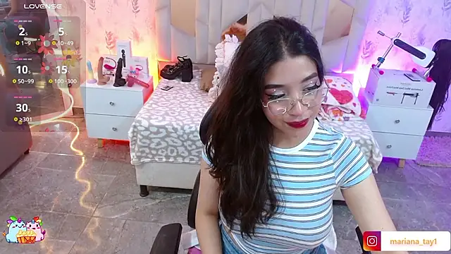 Snapshot of MARIANA_TAY1 chatting on 03-08-26, 03:21 MARIANA TAY1 online show from 03-08-26, 03:21