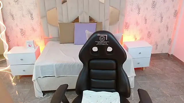 MARIANA TAY1 online show from 10-30-25, 03:05