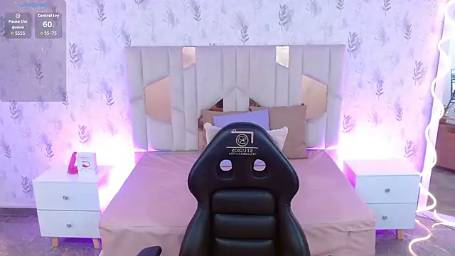 MARIANA TAY1 online show from 10-27-25, 03:07