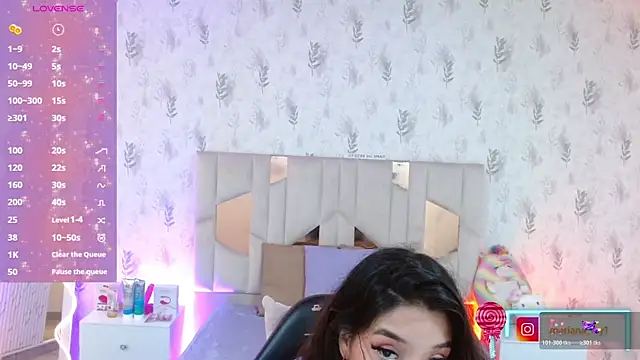 MARIANA TAY1 online show from 01-12-26, 03:35