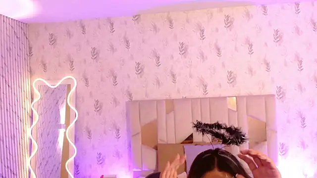 MARIANA TAY1 online show from 10-31-25, 03:14