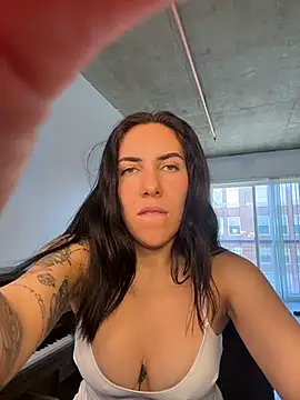 Lolathebaddie online show from 02-18-26, 06:15