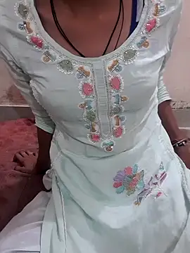 Snapshot of Khushi_rani chatting on 02-14-26, 09:09 Khushi rani online show from 02-14-26, 09:09