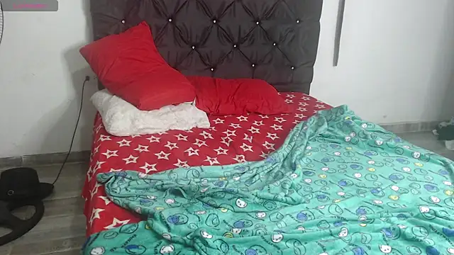 Snapshot of Angel_LatinGuy chatting on 10-18-25, 02:57 Angel LatinGuy online show from 10-18-25, 02:57