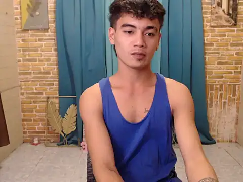 boy raphael online show from 10-11-25, 10:38