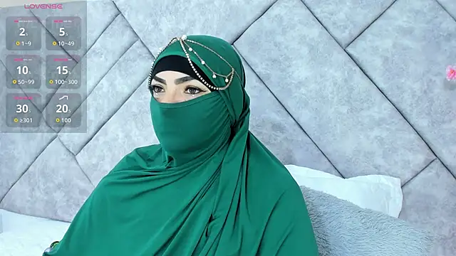  naylaa  online show from 04-12-26, 02:59