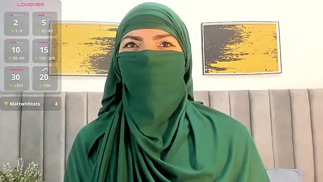  naylaa  online show from 11-08-25, 04:05