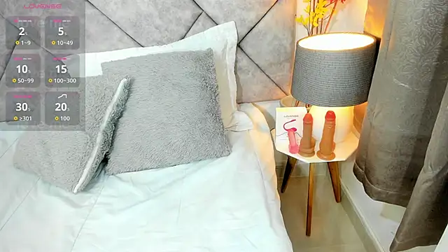  naylaa  online show from 04-23-26, 04:08