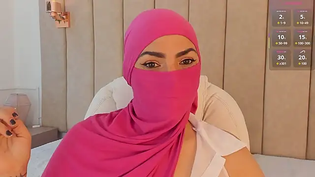  naylaa  online show from 12-17-25, 02:49