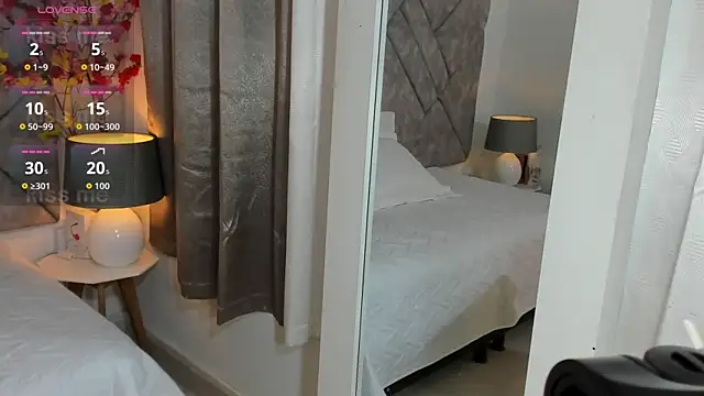  naylaa  online show from 04-15-26, 03:12