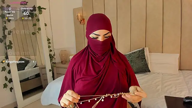  naylaa  online show from 02-10-26, 03:05