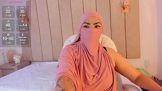  naylaa  online show from 11-30-25, 04:13