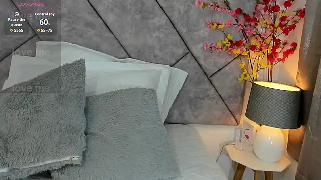  naylaa  online show from 04-16-26, 03:07