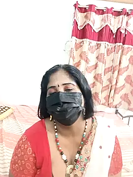 Snapshot of tamil-aunt chatting on 10-11-25, 05:25 tamil-aunt online show from 10-11-25, 05:25