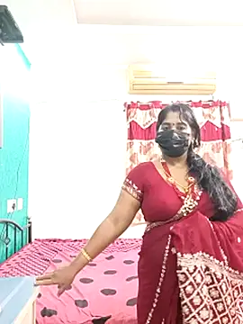 tamil-aunt online show from 11-23-25, 03:44
