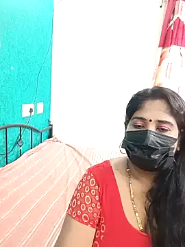 Snapshot of tamil-aunt chatting on 10-17-25, 05:22 tamil-aunt online show from 10-17-25, 05:22