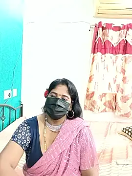 Snapshot of tamil-aunt chatting on 10-19-25, 05:32 tamil-aunt online show from 10-19-25, 05:32