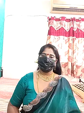 tamil-aunt online show from 11-13-25, 03:21