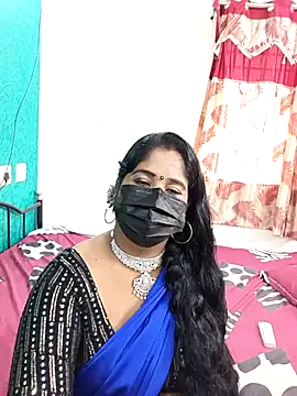 tamil-aunt online show from 11-07-25, 04:17