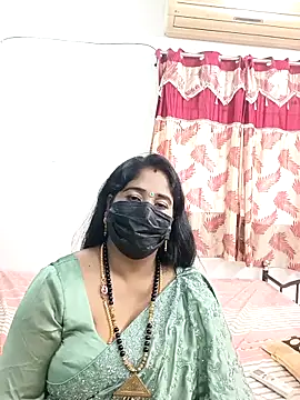 tamil-aunt online show from 11-15-25, 03:21