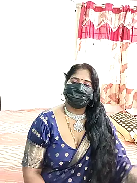 Snapshot of tamil-aunt chatting on 10-22-25, 05:51 tamil-aunt online show from 10-22-25, 05:51