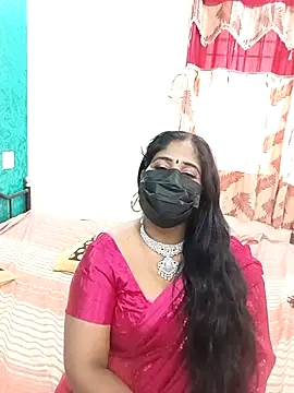 Snapshot of tamil-aunt chatting on 10-12-25, 05:53 tamil-aunt online show from 10-12-25, 05:53