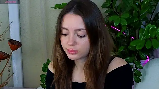 JulliRoss online show from 10-24-25, 05:17