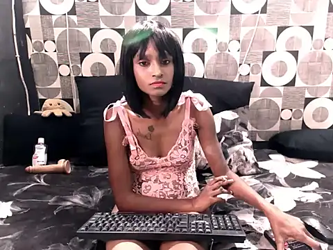 Snapshot of sassyindian01 chatting on 10-17-25, 06:39 sassyindian01 online show from 10-17-25, 06:39