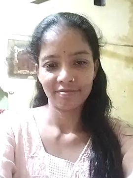 Snapshot of Jaanvi_G chatting on 10-22-25, 01:32 Jaanvi G online show from 10-22-25, 01:32