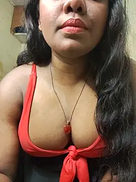 Snapshot of Lovely_Payal chatting on 05-11-26, 05:32 Lovely Payal online show from 05-11-26, 05:32