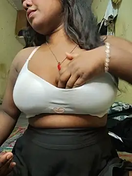 Snapshot of Lovely_Payal chatting on 05-07-26, 03:59 Lovely Payal online show from 05-07-26, 03:59