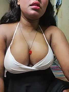 Snapshot of Lovely_Payal chatting on 05-15-26, 04:10 Lovely Payal online show from 05-15-26, 04:10