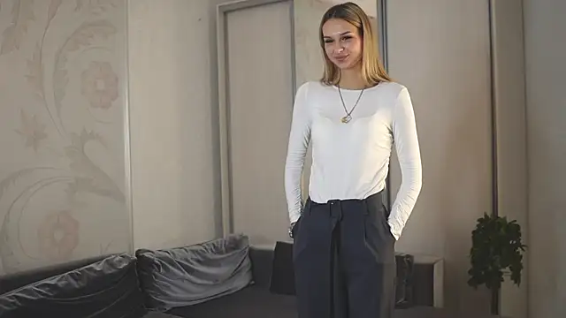 Velvessence online show from 11-10-25, 11:37