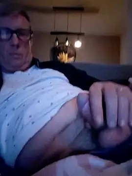 Snapshot of henkzwart chatting on 11-08-25, 08:01 henkzwart online show from 11-08-25, 08:01